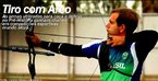 Imagem de um atleta com arco posicionado para atirar. <br><br> Palavras-chave: esporte, Olimpada, tiro ao alvo.