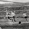 Sonho presidente da FIFA Jules Rimet foi realizado o Uruguai sediou a Copa do Mundo inaugural em seu ano centenrio. Os anfitries triunfaram por 4-2 no recm-construdo Estdio Centenrio para se tornar campeo do futebol de primeiro mundo. <br><br> Palavras-chave: esporte, futebol, Copa do Mundo, Uruguai, 1930.